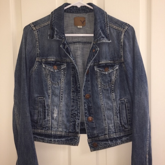 American Eagle Outfitters Jackets & Blazers - American Eagle slightly distressed jean jacket
